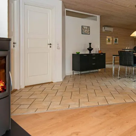 6 Person Holiday In Bl Vand Dom wakacyjny